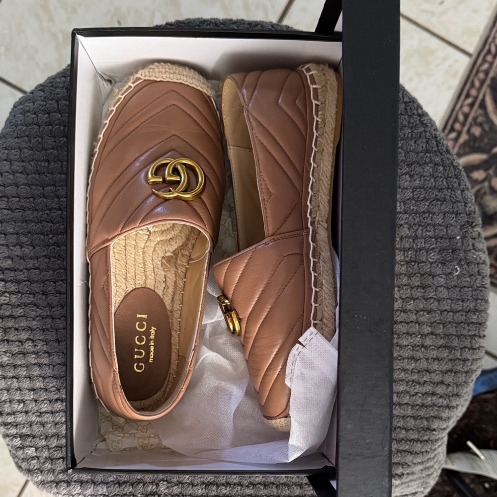 Gucci Women's Tan Espadrille Flats